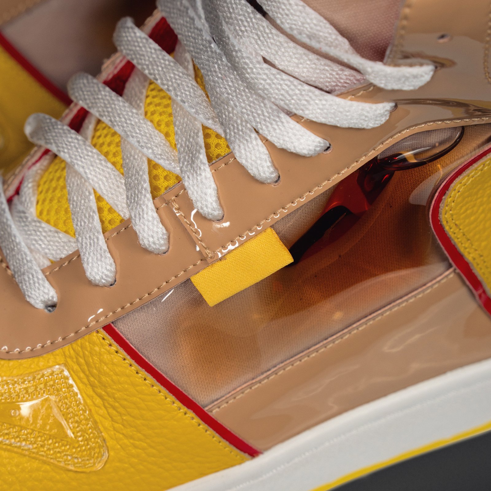 Sticky-Kicks_Close-Up